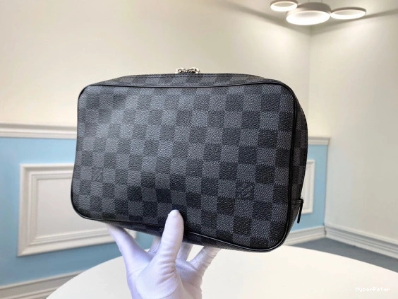 VUITTON POUCH LOUIS TOILETRY GM 0817